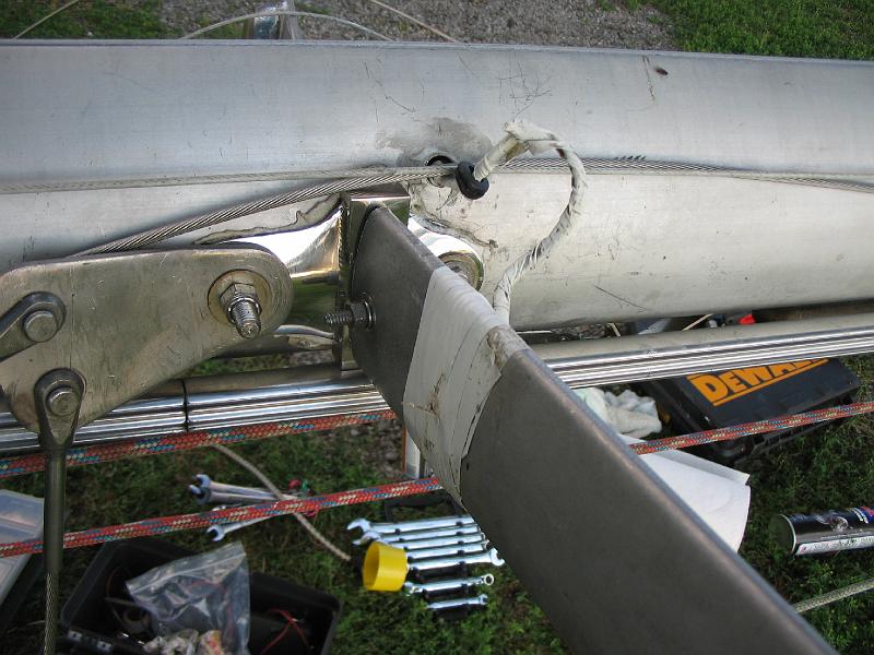 Mast Spreader Repair 015.JPG